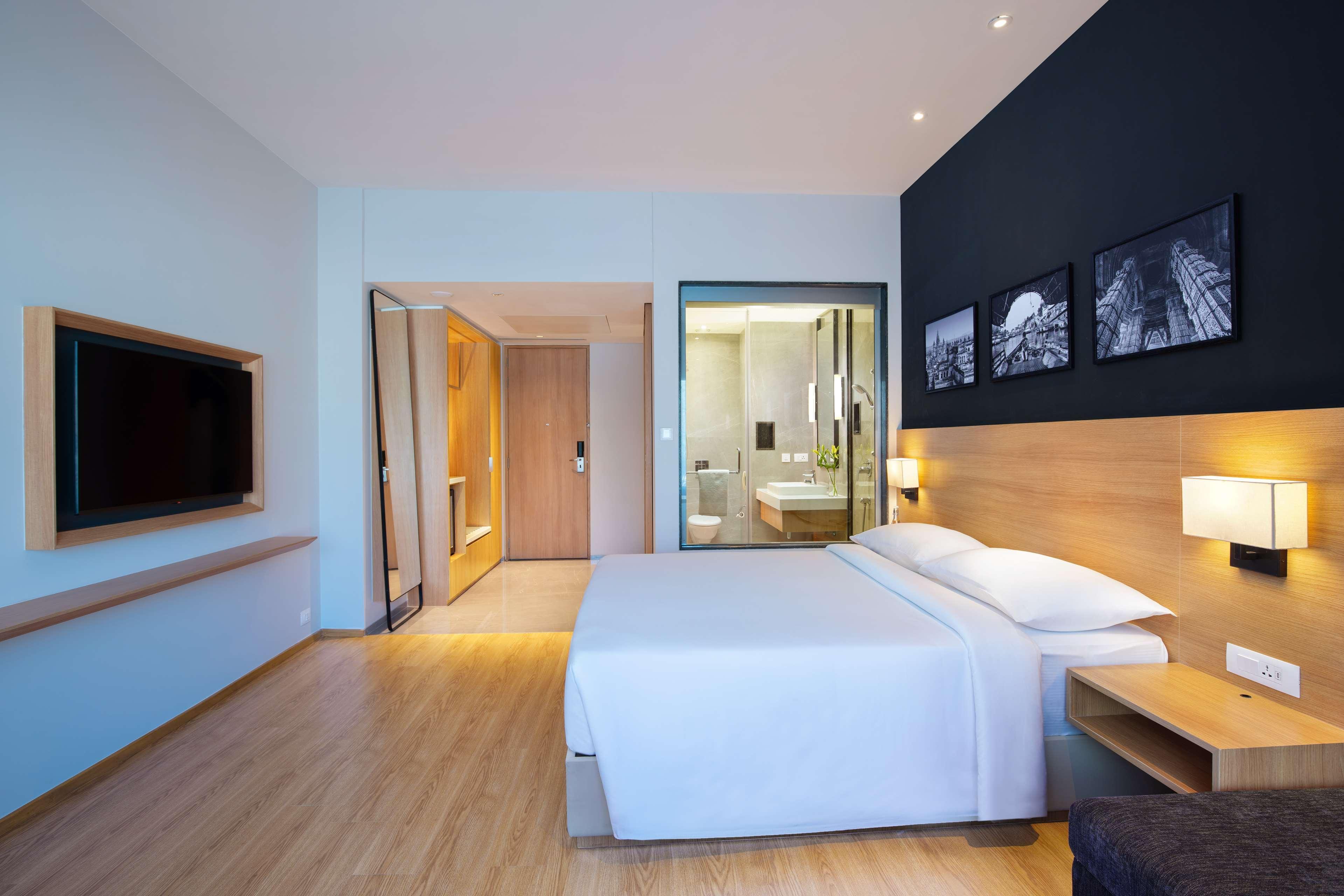 Park Inn By Radisson Gwalior Exterior photo