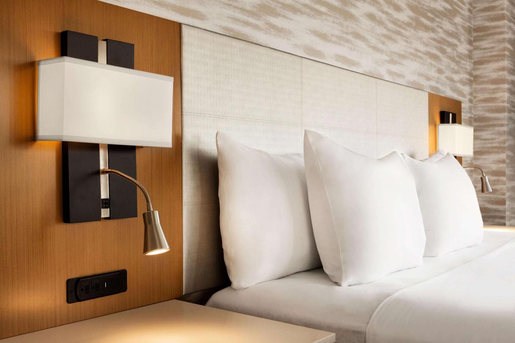 Park Inn By Radisson Gwalior Exterior photo